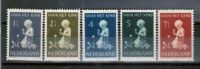 Frankeerzegels Nederland Nvph nrs.374-378 postfris met originele gom