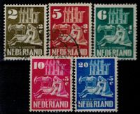 Frankeerzegels Nederland NVPH nrs. 556-560 gestempeld