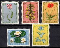 Frankeerzegels Nederland NVPH nrs 738-742 postfris