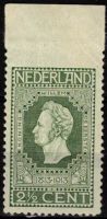 Frankeerzegel Nederland Nvph nr.90Av Bovenzijde ongeperforeerd. Plakkerrest op velrand, maar zegel POSTFRIS Cert./Klein attest H.Vleeming
