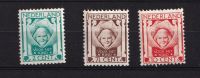 Frankeerzegels Nederland NVPH nrs. 141-143 ongebruikt