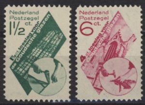 Frankeerzegels Nederland NVPH nrs. 238-239 postfris