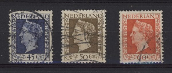 Frankeerzegel Nederland NVPH nrs. 487-489 gestempeld.