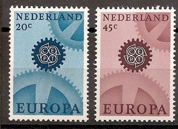 Frankeerzegels Nederland NVPH nrs. 884-885 postfris