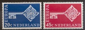 Frankeerzegels Nederland NVPH nrs. 906-907 postfris